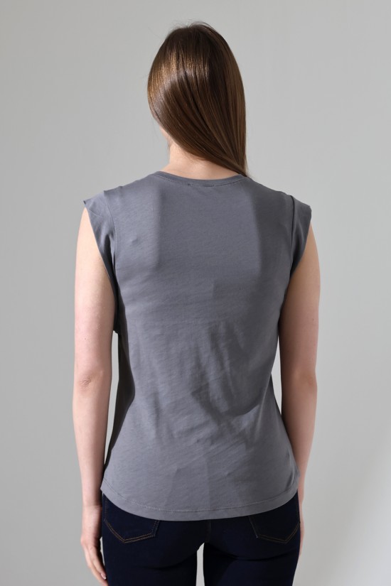 21572 BAYAN KOLSUZ GENİŞ KOL EVİ İÇ KAPAKLI ARKA ETEĞİ OVAL PAMUKLU TSHIRT 21572 BAYAN KOLSUZ GENİŞ KOL EVİ İÇ KAPAKLI ARKA ETEĞİ OVAL PAMUKLU TSHIRT