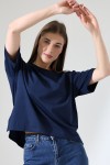 21929 KADIN KISA KOL GENİŞ VE YANLARI YIRTMAÇLI ARKASI OVAL BİSİKLET YAKA TSHIRT 21929 KADIN KISA KOL GENİŞ VE YANLARI YIRTMAÇLI ARKASI OVAL BİSİKLET YAKA TSHIRT