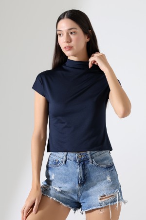 22002 KADIN FULL LYC MİKRO KENDİLİĞİNDEN DİK YAKASI KOLU ETEĞİ DİKİŞSİZ KOLU BEDENDE TSHIRT