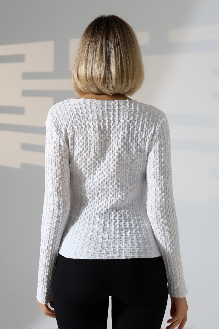 22111 KADIN JAKARLI VİYANA UZUN KOL V YAKA TSHIRT 22111 KADIN JAKARLI VİYANA UZUN KOL V YAKA TSHIRT