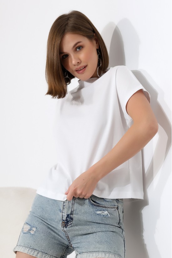 19588 BAYAN DİK YAKA KISA KOLU BEDENDE PAMUKLU KISA TSHIRT 19588 BAYAN DİK YAKA KISA KOLU BEDENDE PAMUKLU KISA TSHIRT