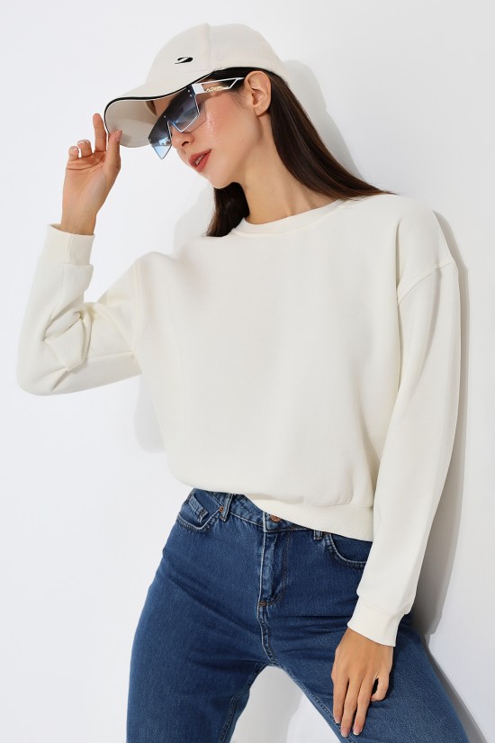 21614 KADIN 3 İP PENYE KOMPAKT ŞARDONLU GENİŞ VE KISA BİSİKLET YAKA SWEATSHIRT 21614 KADIN 3 İP PENYE KOMPAKT ŞARDONLU GENİŞ VE KISA BİSİKLET YAKA SWEATSHIRT