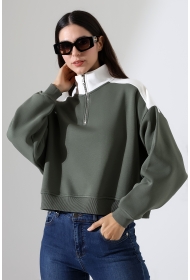 21963 KADIN 3 İP FERMUARLI KAMYONÖR GÖMLEK YAKA OMUZLARI VE YAKA GARNİLİ SALAŞ YANLARI KUPLU GENİŞ SWEATSHIRT 21963 KADIN 3 İP FERMUARLI KAMYONÖR GÖMLEK YAKA OMUZLARI VE YAKA GARNİLİ SALAŞ YANLARI KUPLU GENİŞ SWEATSHIRT