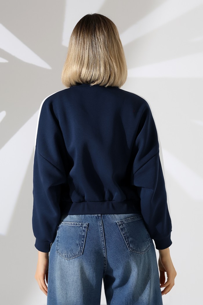 21954 KADIN 3 İP PENYE COMP. ŞARD.KOLLARI MİKROŞERİTLİ BOYDAN METAL FERMUARLI HAKİM YAKA FLOTA CEPLİ GENİŞ SALAŞ SWEATSHIRT 21954 KADIN 3 İP PENYE COMP. ŞARD.KOLLARI MİKROŞERİTLİ BOYDAN METAL FERMUARLI HAKİM YAKA FLOTA CEPLİ GENİŞ SALAŞ SWEATSHIRT