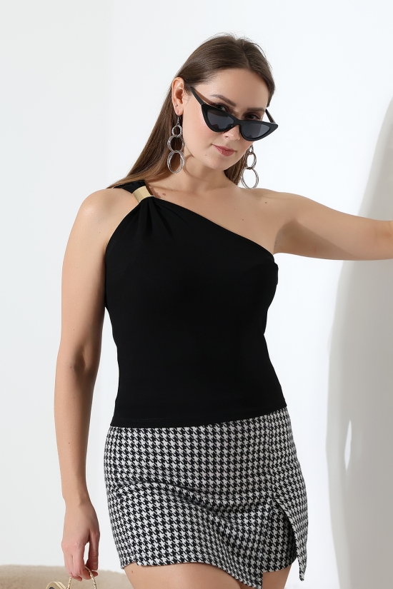 22116 KADIN DOUBLEFACE YUMUŞAK DOKU TEK ASKISINDA METAL SÜS KAPAK TEK ASKILI ATLET