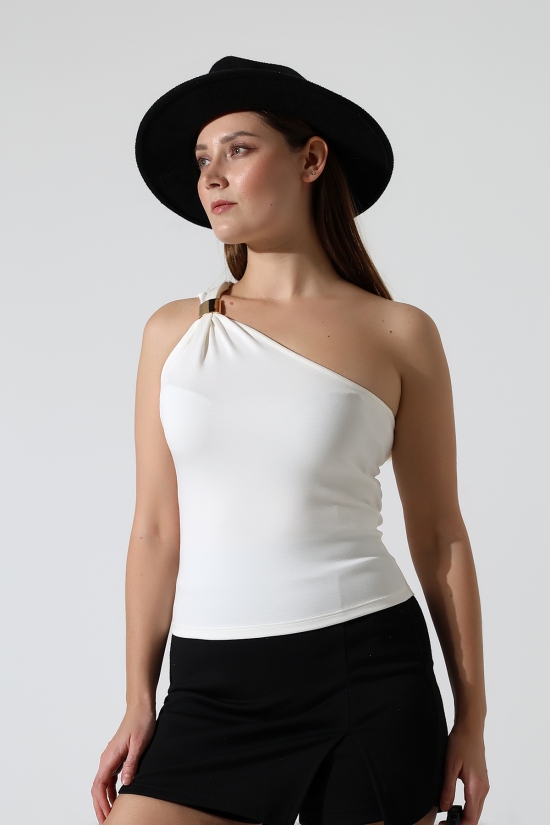 22116 KADIN DOUBLEFACE YUMUŞAK DOKU TEK ASKISINDA METAL SÜS KAPAK TEK ASKILI ATLET