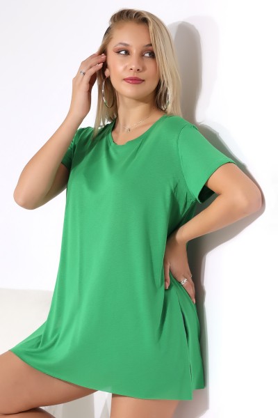 19598 KADIN KISA KOL KATLAMA. YANL YARI DİKİŞSİZ VE YIRTM.VSK BİSİKLET YAKA TUNİK TSHIRT