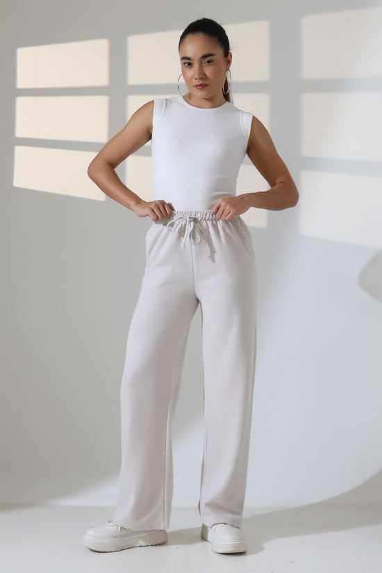 22165 KADIN FIRÇALI SELANİK CEPLİ İNCE BELLASTİKLİ PAÇASI AÇIK SALAŞ PANTOLON 22165 KADIN FIRÇALI SELANİK CEPLİ İNCE BELLASTİKLİ PAÇASI AÇIK SALAŞ PANTOLON