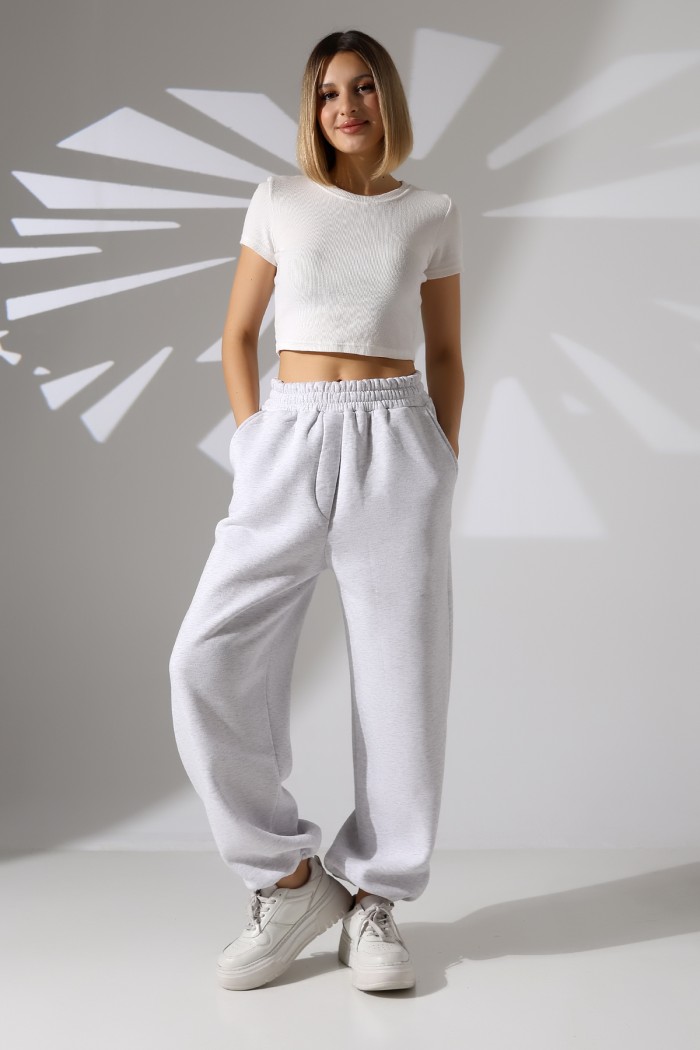 22135 KADIN 3 İP PENYE KOMPAKT ŞARDONLU ARKA TEK CEPLİ ÖNÜ PATLI PAÇASI AÇIK LASTİK AYAR BÜZGÜLÜ EŞOFMAN PANTOLON 22135 KADIN 3 İP PENYE KOMPAKT ŞARDONLU ARKA TEK CEPLİ ÖNÜ PATLI PAÇASI AÇIK LASTİK AYAR BÜZGÜLÜ EŞOFMAN PANTOLON