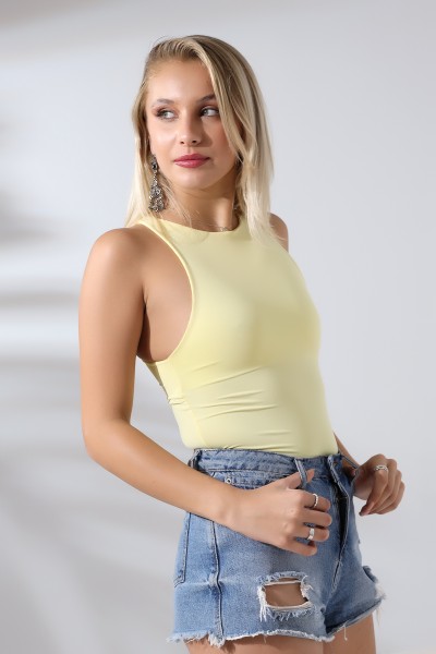 19800 KADIN MİKRO TULUM  ALTI KÜLOTLU VE ÇITÇITLI ATLET 