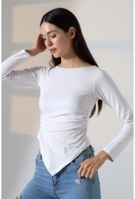 22017 KADIN KAYIK YAKA UZUN KOL YANLARI BÜZGÜLÜ VE ÖNÜ ASİMETRİK KESİMLİ BLUZ 22017 KADIN KAYIK YAKA UZUN KOL YANLARI BÜZGÜLÜ VE ÖNÜ ASİMETRİK KESİMLİ BLUZ