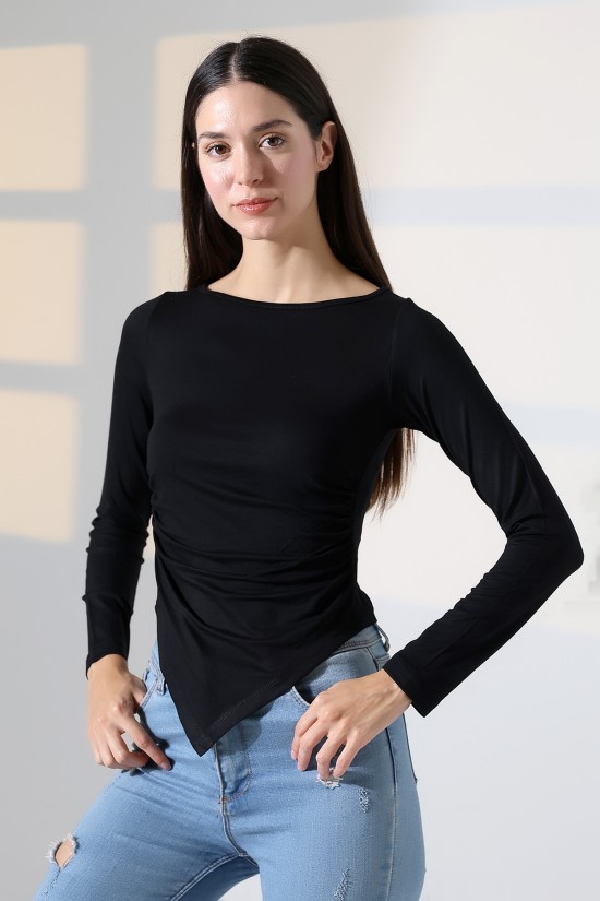 22017 KADIN KAYIK YAKA UZUN KOL YANLARI BÜZGÜLÜ VE ÖNÜ ASİMETRİK KESİMLİ  BLUZ 